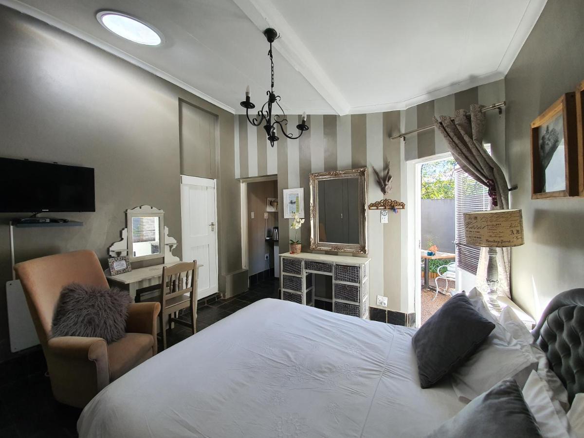 Waterhouse Guest Lodge In Muckleneuk Pretoria Luaran gambar