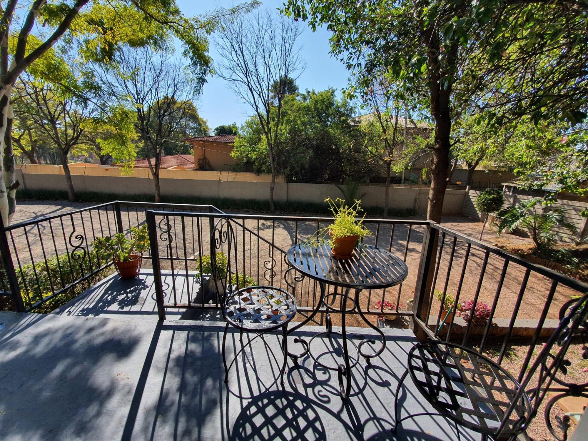 Waterhouse Guest Lodge In Muckleneuk Pretoria Bilik gambar