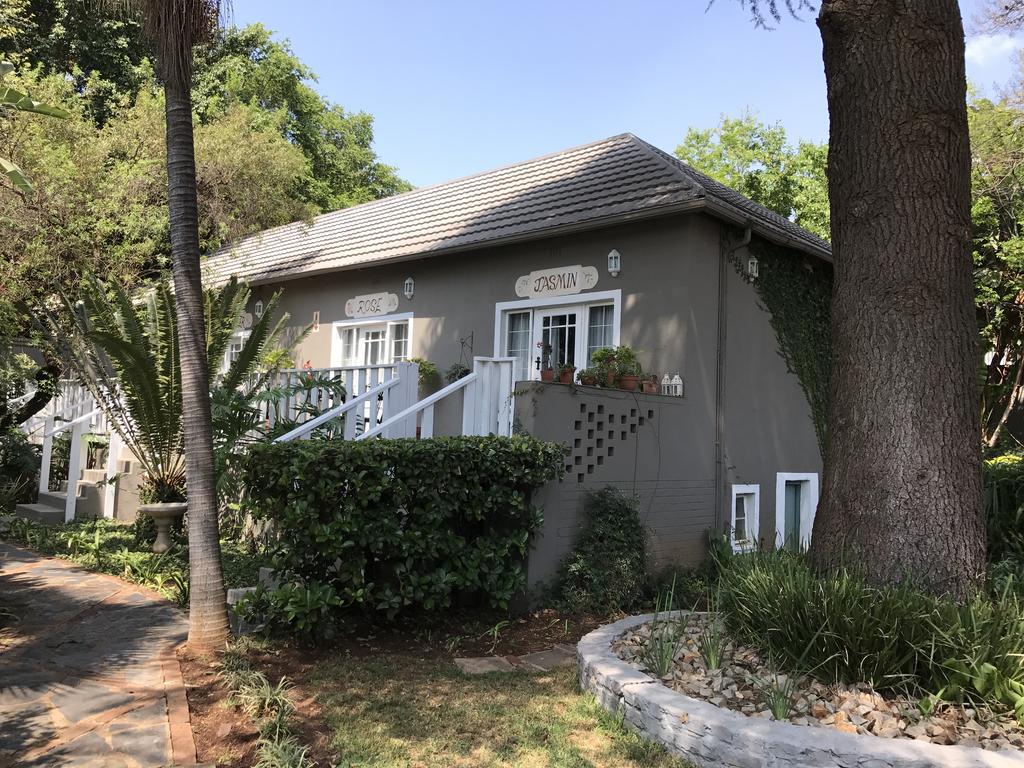 Waterhouse Guest Lodge In Muckleneuk Pretoria Luaran gambar