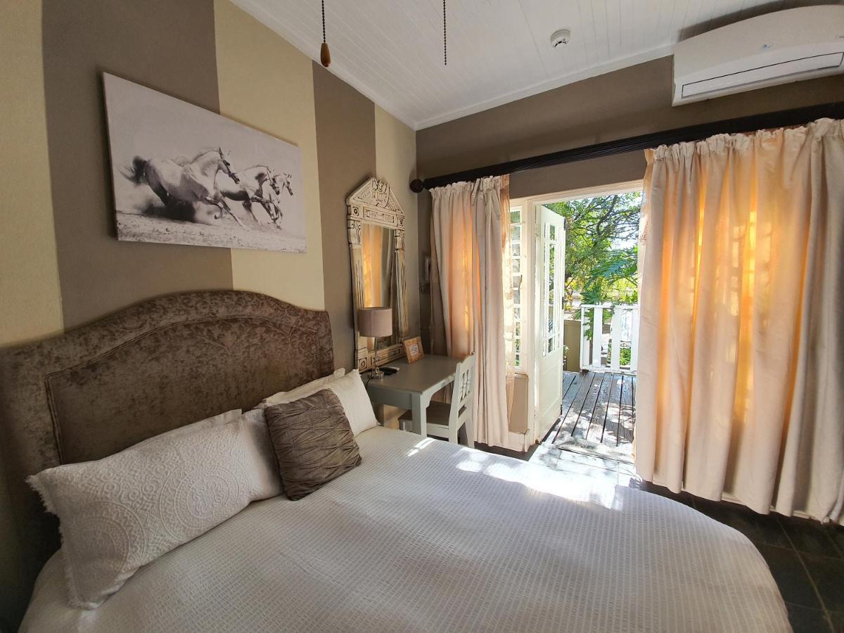 Waterhouse Guest Lodge In Muckleneuk Pretoria Luaran gambar
