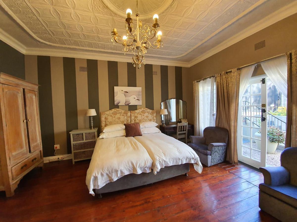 Waterhouse Guest Lodge In Muckleneuk Pretoria Luaran gambar